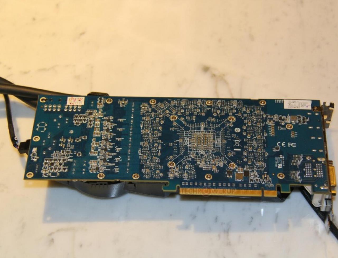 [05/06/2014] HIS stellt die Radeon R9 290X IceQ Hybrid vor (4)