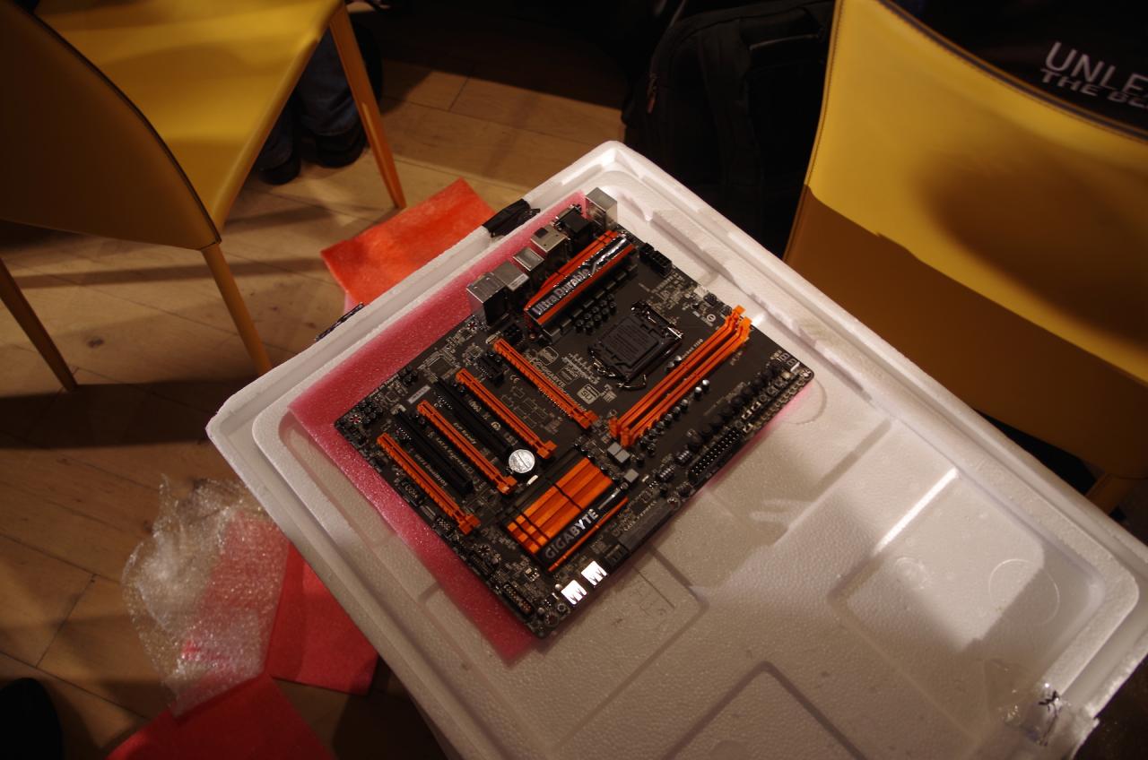 [04/06/2014] Computex 2014: OC-Weltrekord auf Intel's Devil's Canyon (2)