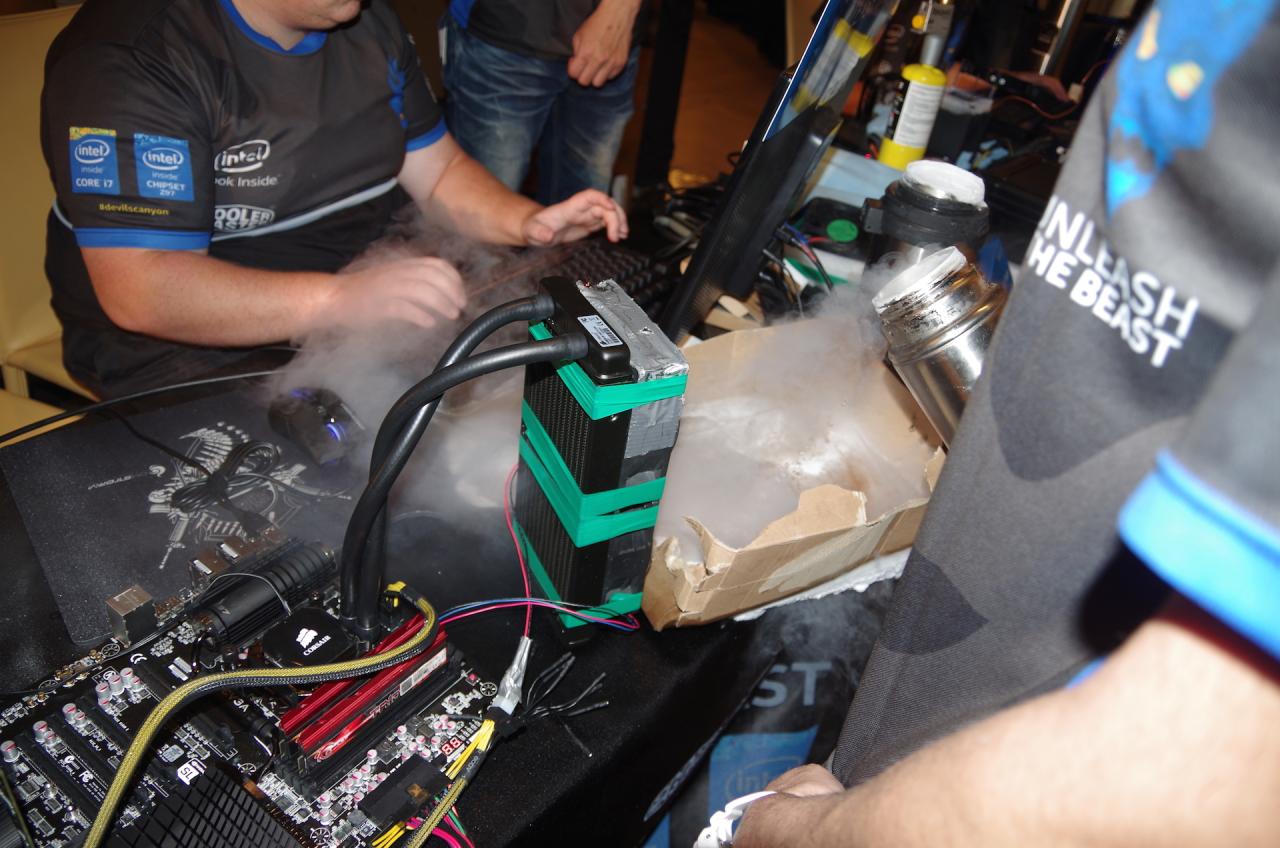 [04/06/2014] Computex 2014: OC-Weltrekord auf Intel's Devil's Canyon (6)