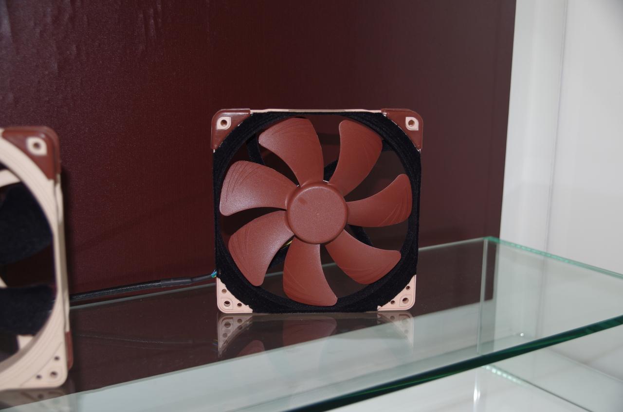 [04/06/2014] Noctua CPU Kuehler und Lüfter Computex (25)