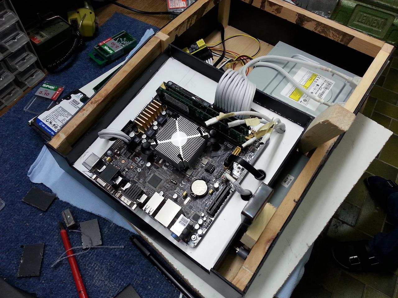 [06/06/2014] Eine Casecon zum Geburtstag: Neuer HTPC für den Vater (52)