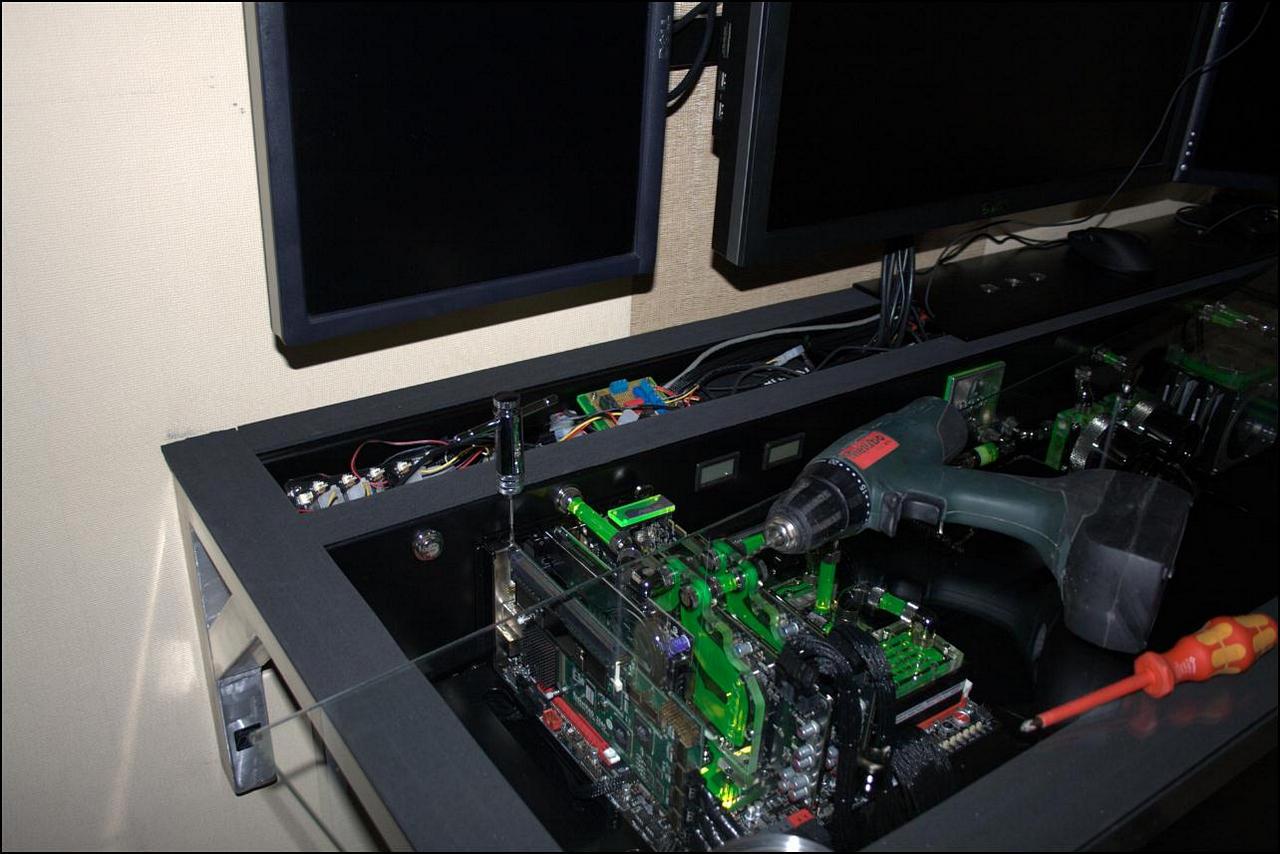[27/06/2014] Update Juli 2014 mit neuen wassergekühlten Setups (30)
