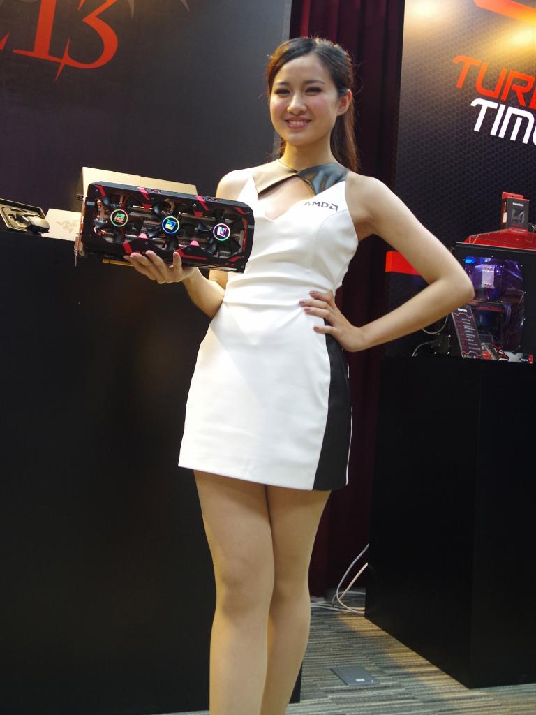 [05/06/2014] Powercolor Devil 13 Dual Core R9 290X: Bilder von der Computex (9)