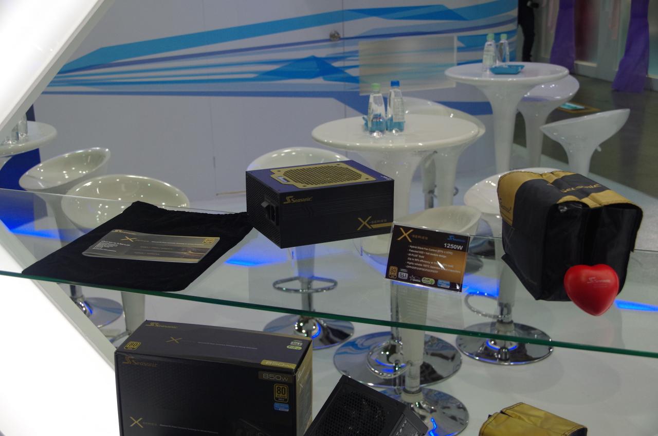 [06/06/2014] Computex: Seasonic stellt mehrere Facelifts und Referenzupdate seiner Netzteile vor (2)