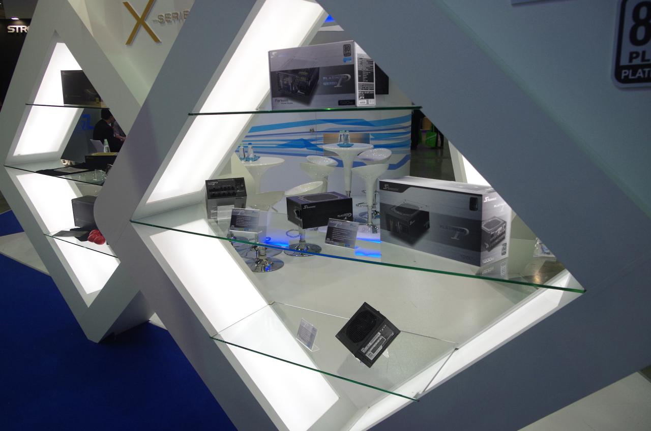 [06/06/2014] Seasonic Snow Silent 1.050 Watt: Semipassives Netzteil mit neuer Lüfterkurve und weißem Gehäuse (1)