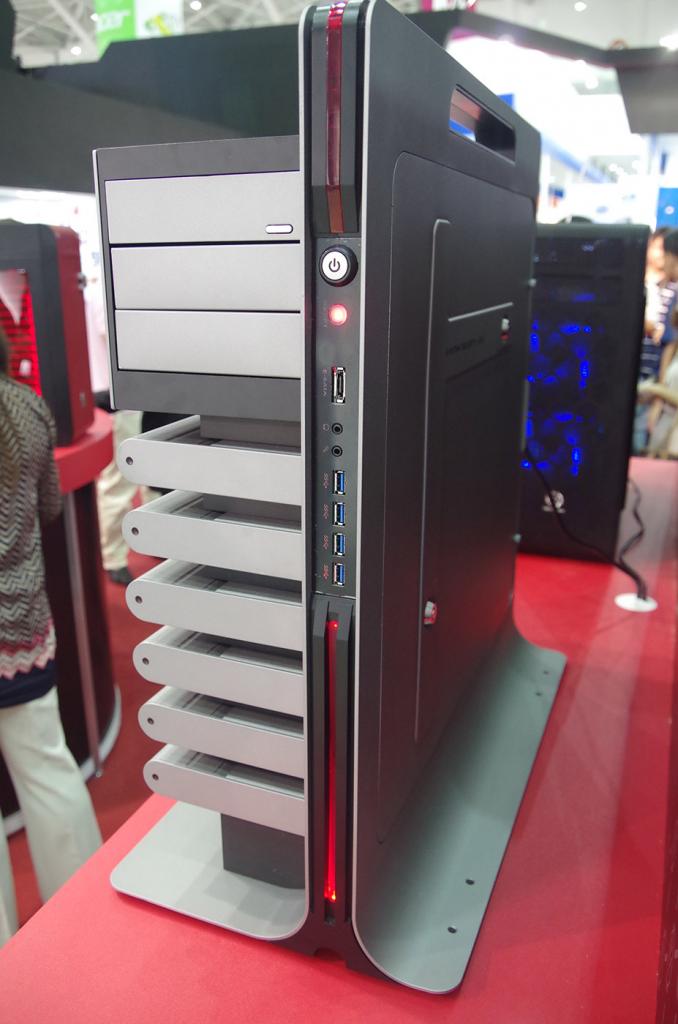 [05/06/2014] Thermaltake Level 10 Titanum: Bilder von der Computex (4)