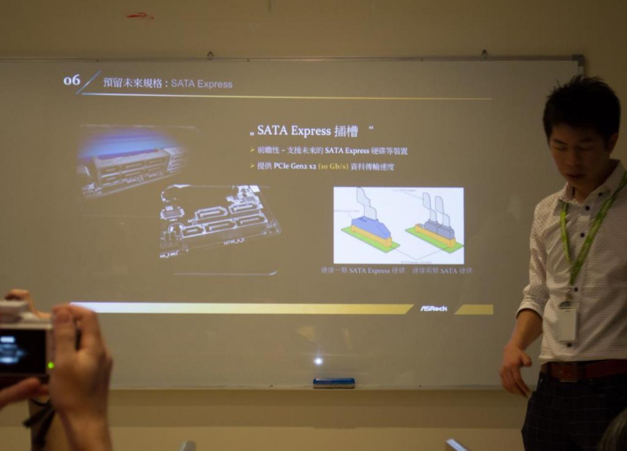 [27/07/2014] Haswell-E: Asrock präsentiert drei X99-Platinen (9)