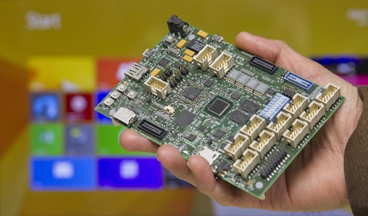 [29/07/2014] Microsofts Raspberry-Pi-Alternative: Sharks Cove für 239 Euro vorbestellbar