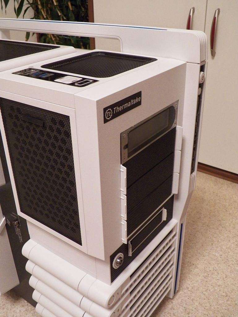 [09/07/2014] Wakü-Casemod: Level 10 GT wird flottgemacht für i7-5960X und GTX 880 SLI (1)