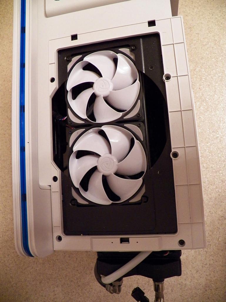 [09/07/2014] Wakü-Casemod: Level 10 GT wird flottgemacht für i7-5960X und GTX 880 SLI (8)