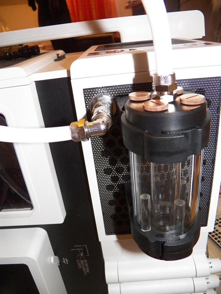[09/07/2014] Wakü-Casemod: Level 10 GT wird flottgemacht für i7-5960X und GTX 880 SLI (41)