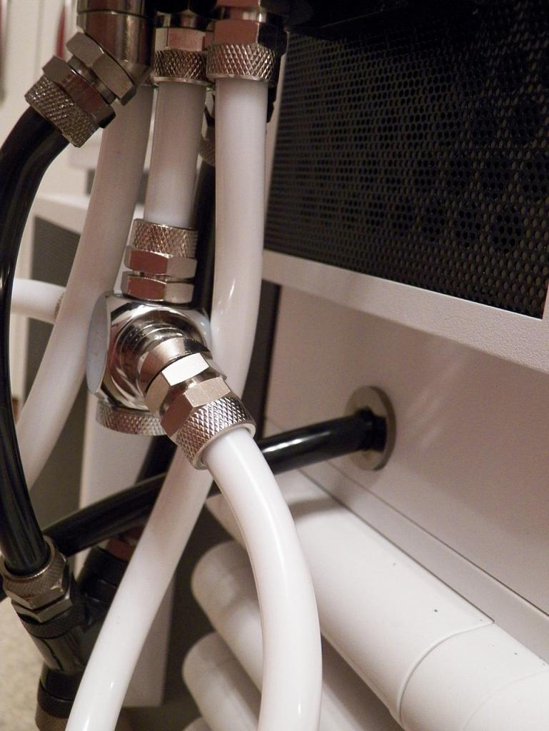 [09/07/2014] Wakü-Casemod: Level 10 GT wird flottgemacht für i7-5960X und GTX 880 SLI (58)
