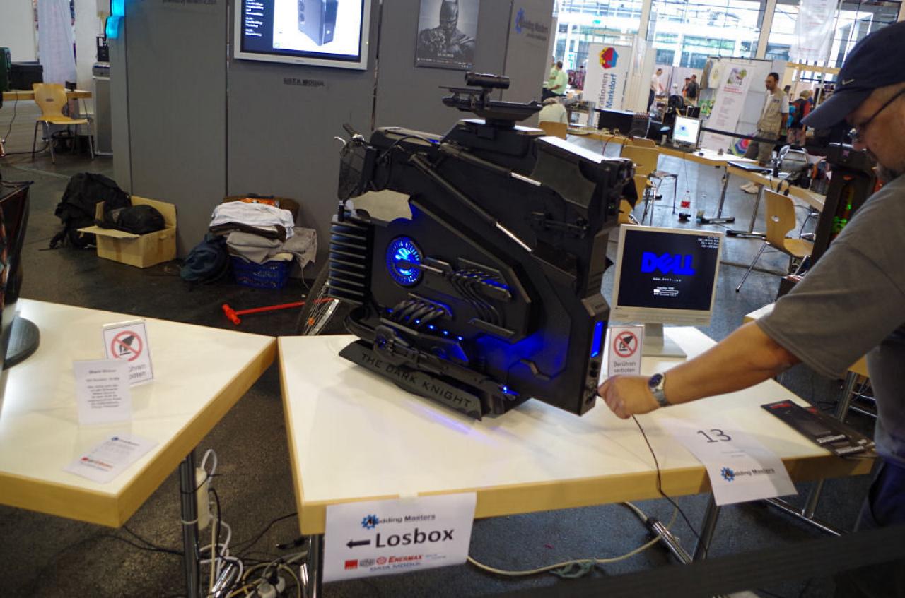 [04/07/2014] Platz 1 und Publikumspreis: Casemod The Dark Knight von Ali Abbas