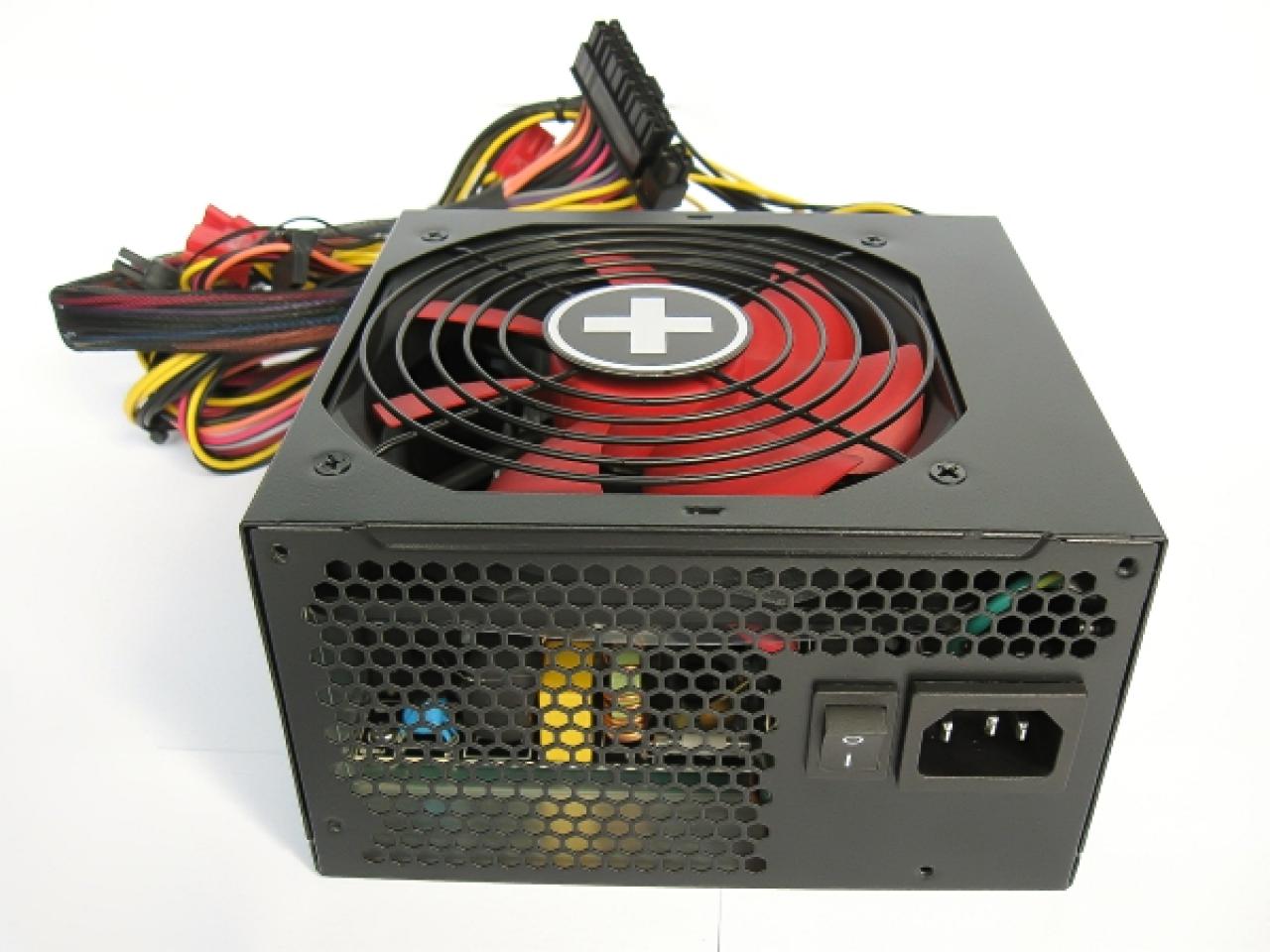 [16/07/2014] Xilence Performance A Series 530 Watt (4)