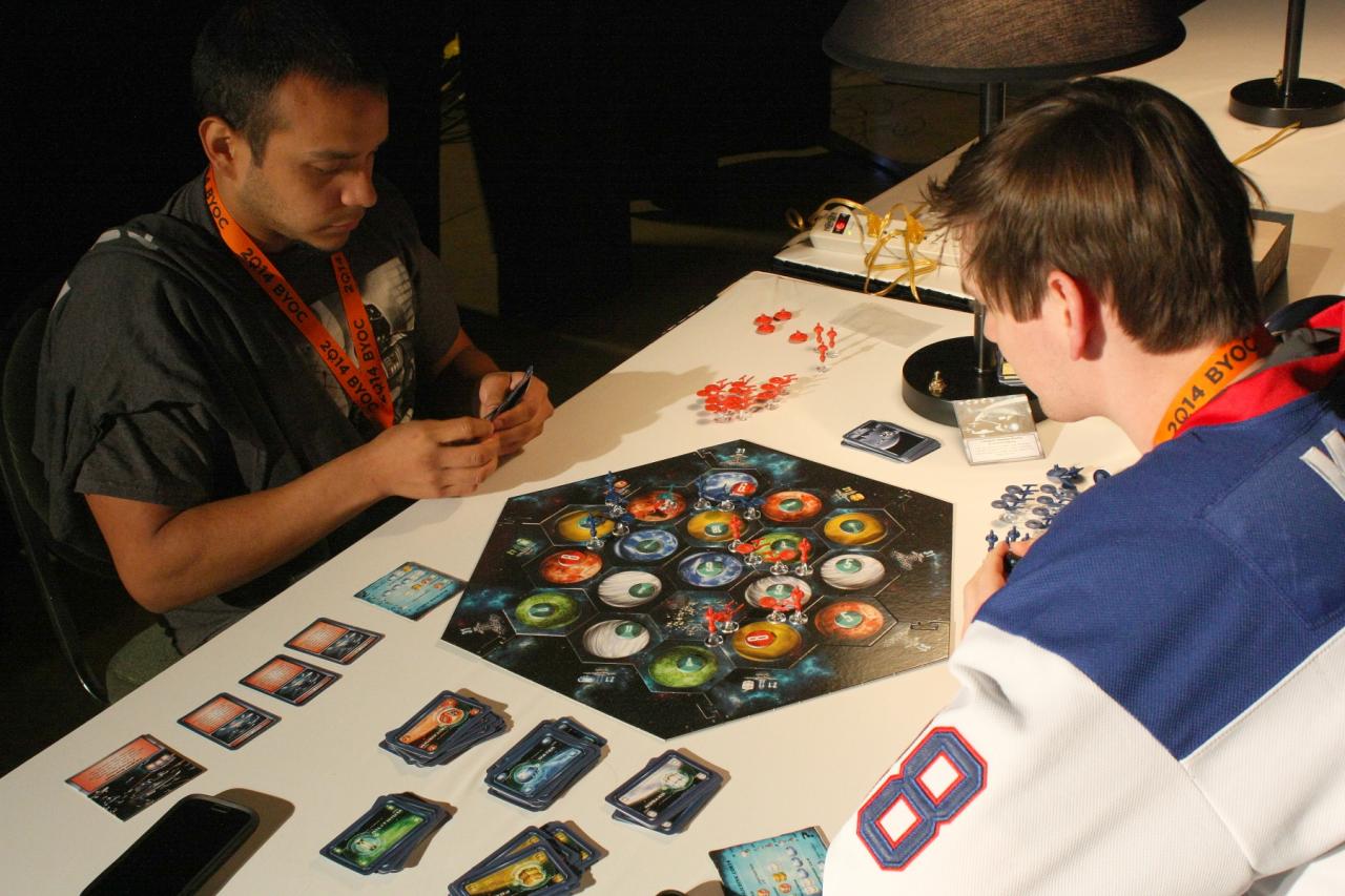 [23/07/2014] Auch in den USA stehen die Siedler von Catan hoch im Kurs. Hier im Bild: die 2012 veröffentlichte Star-Trek-Ausgabe.