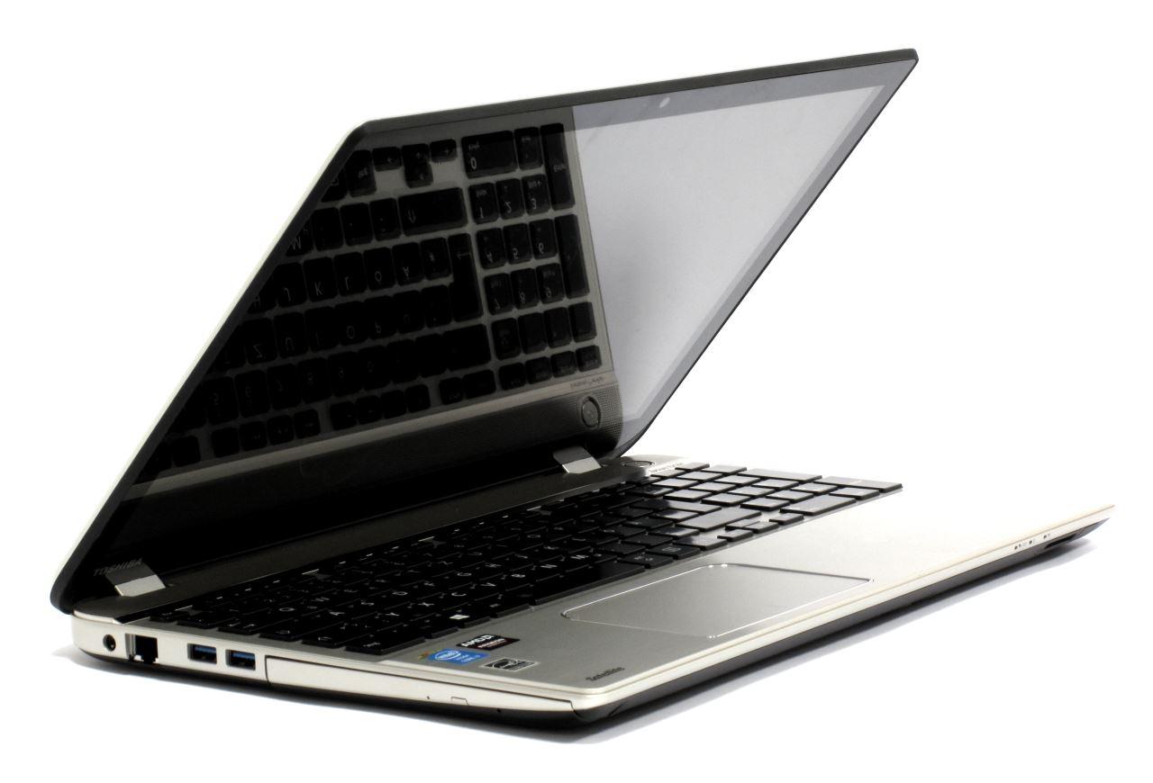 [04/07/2014] Toshiba Satellite P50T B 108 schräg