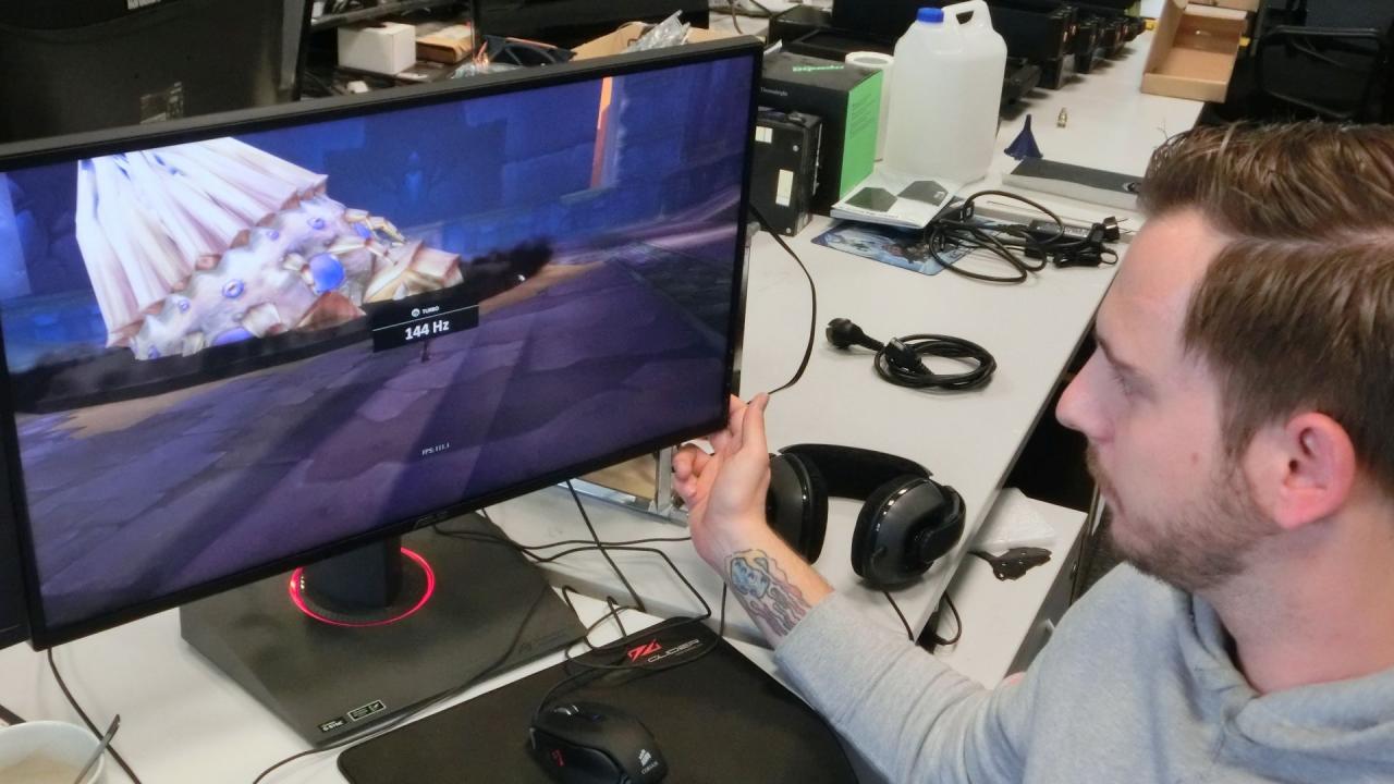 [15/08/2014] Zum Ende der Woche hin arbeitete Tom an einem Artikel über neue Ultra-HD-LCDs und nützliche Praxistipps zu diesen. Besonders viel Zeit floss in die Tests mit World of Warcraft. Denn ob die Tipps denn auch funktionieren, lässt sich natürlich nur nach mehreren Runs durch WoW-Raids wie 