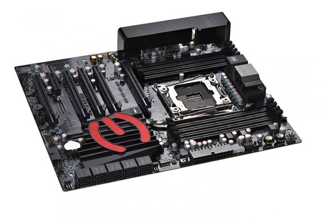 [22/08/2014] Update: EVGA X99 Classified offiziell