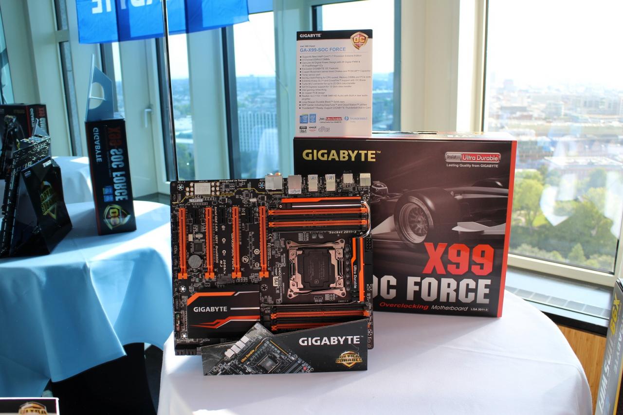 [29/08/2014] Gigabytes X99-Mainboards angesehen: Vom X99-UD3 bis zum X99 SOC Force (13)