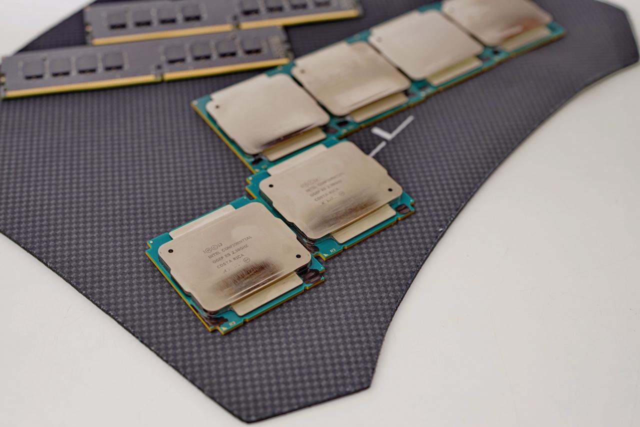 [28/08/2014] Intel Haswell-EP: Xeon E5-2699 v3 mit 18 Kernen in freier Wildbahn aufgetaucht (1)