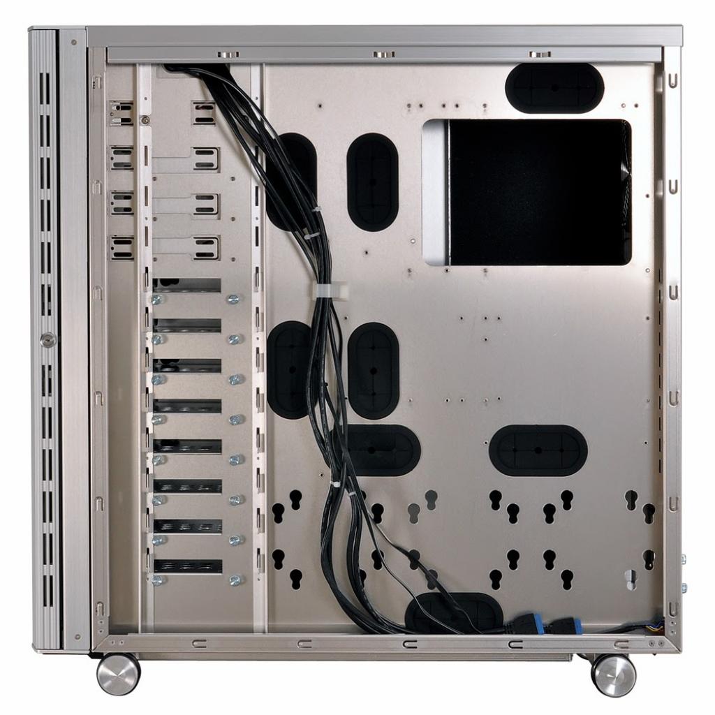 [01/08/2014] Lian Li PC-V2130: Gedämmter Big-Tower mit 95-Liter-Innenraum ab 399 Euro (19)