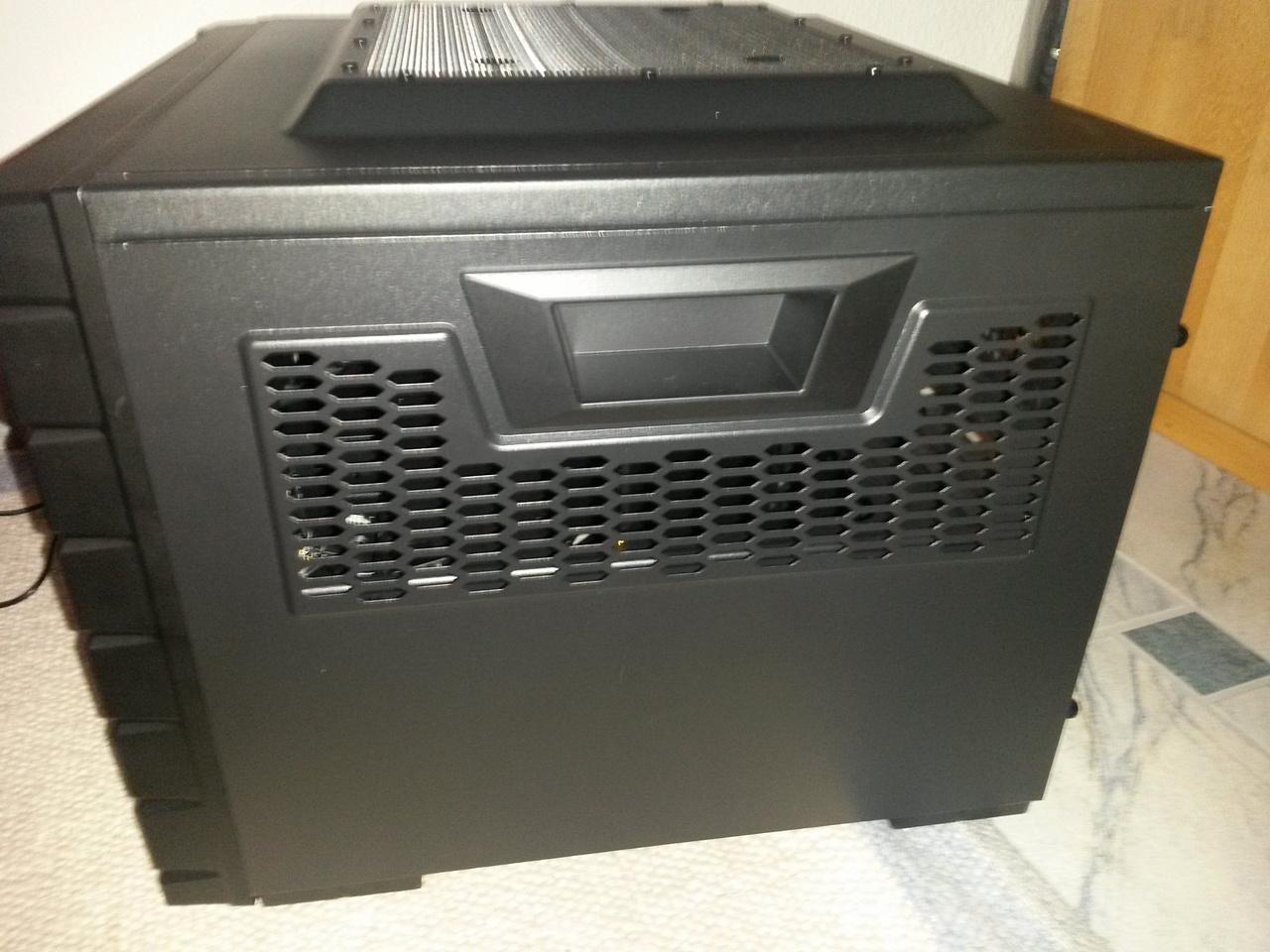 [13/08/2014] Cooler Master HAF XB Evo (8)