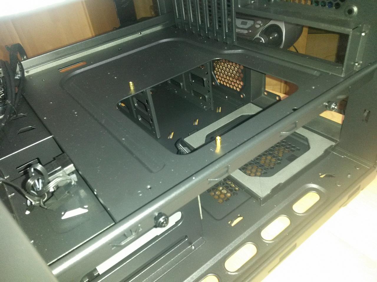 [13/08/2014] Cooler Master HAF XB Evo (11)