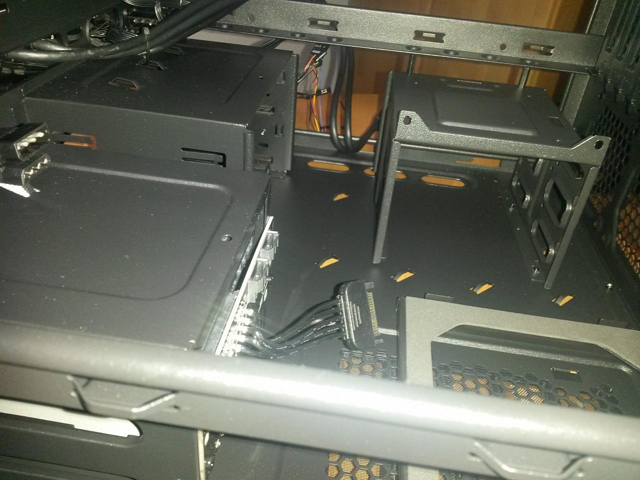 [13/08/2014] Cooler Master HAF XB Evo (12)
