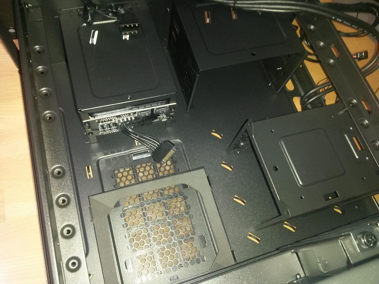 [13/08/2014] Cooler Master HAF XB Evo (13)