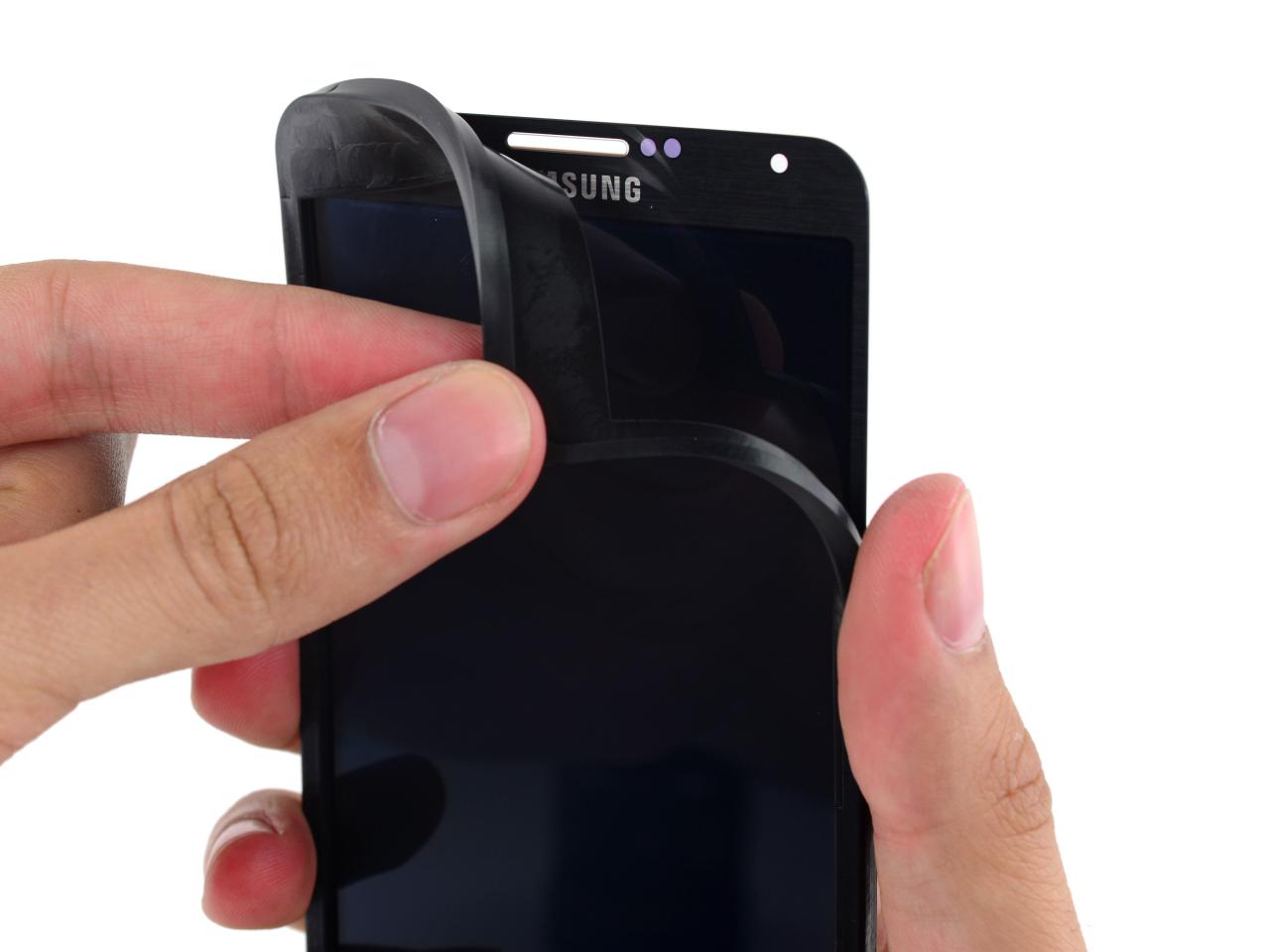 [01/08/2014] Überraschung - das Display das Samsung Galaxy Note 3 steckt im Oculus Rift DK2. (3)