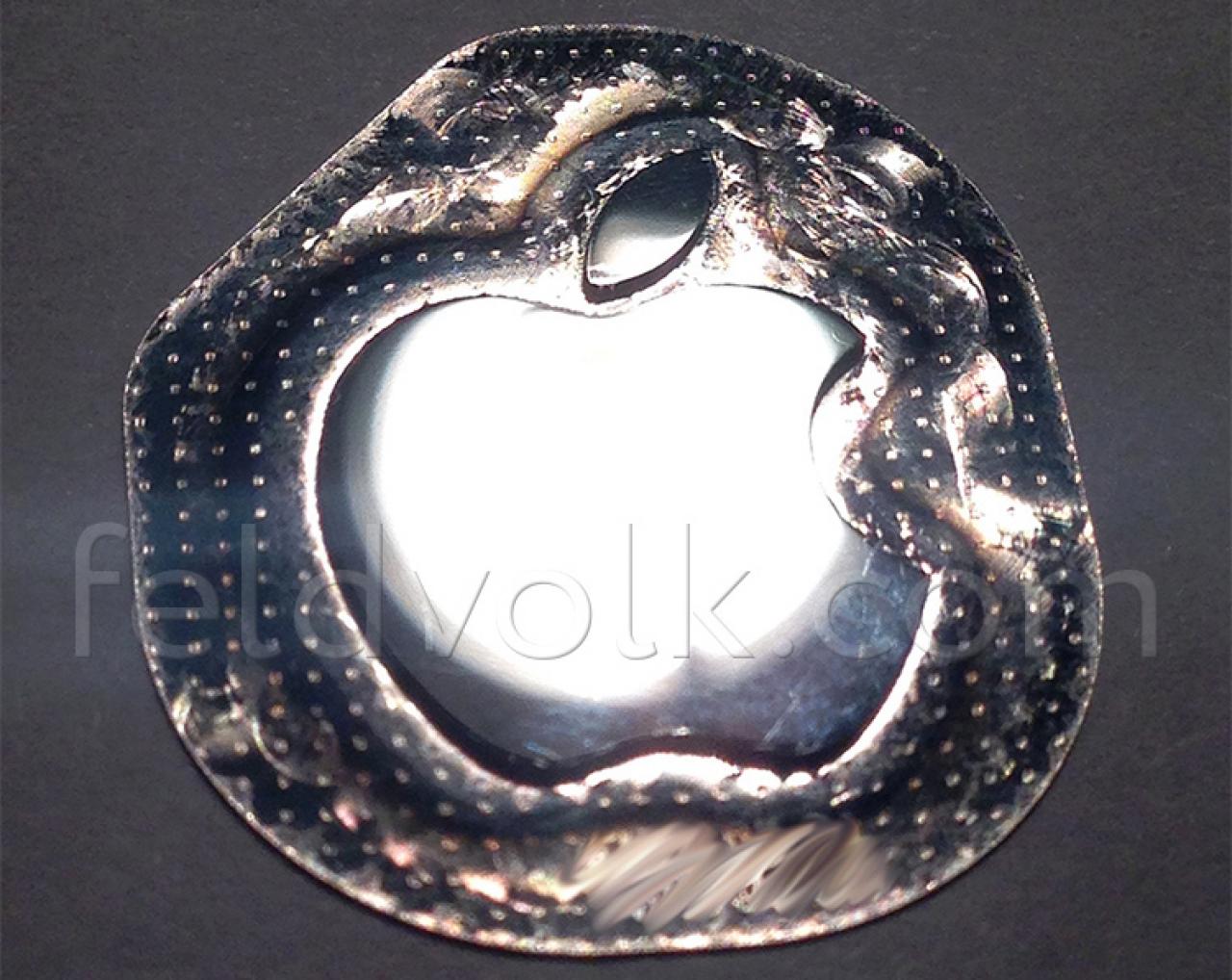 [09/08/2014] iPhone 6 offenbar mit eingelassenem Apple-Logo aus kratzfester Speziallegierung. (2)