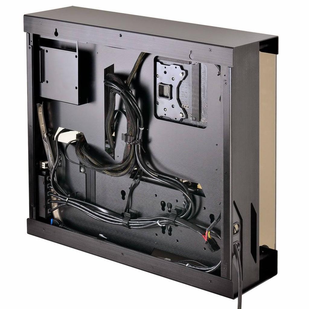 [26/09/2014] Lian Li PC-06 Micro-ATX (4)