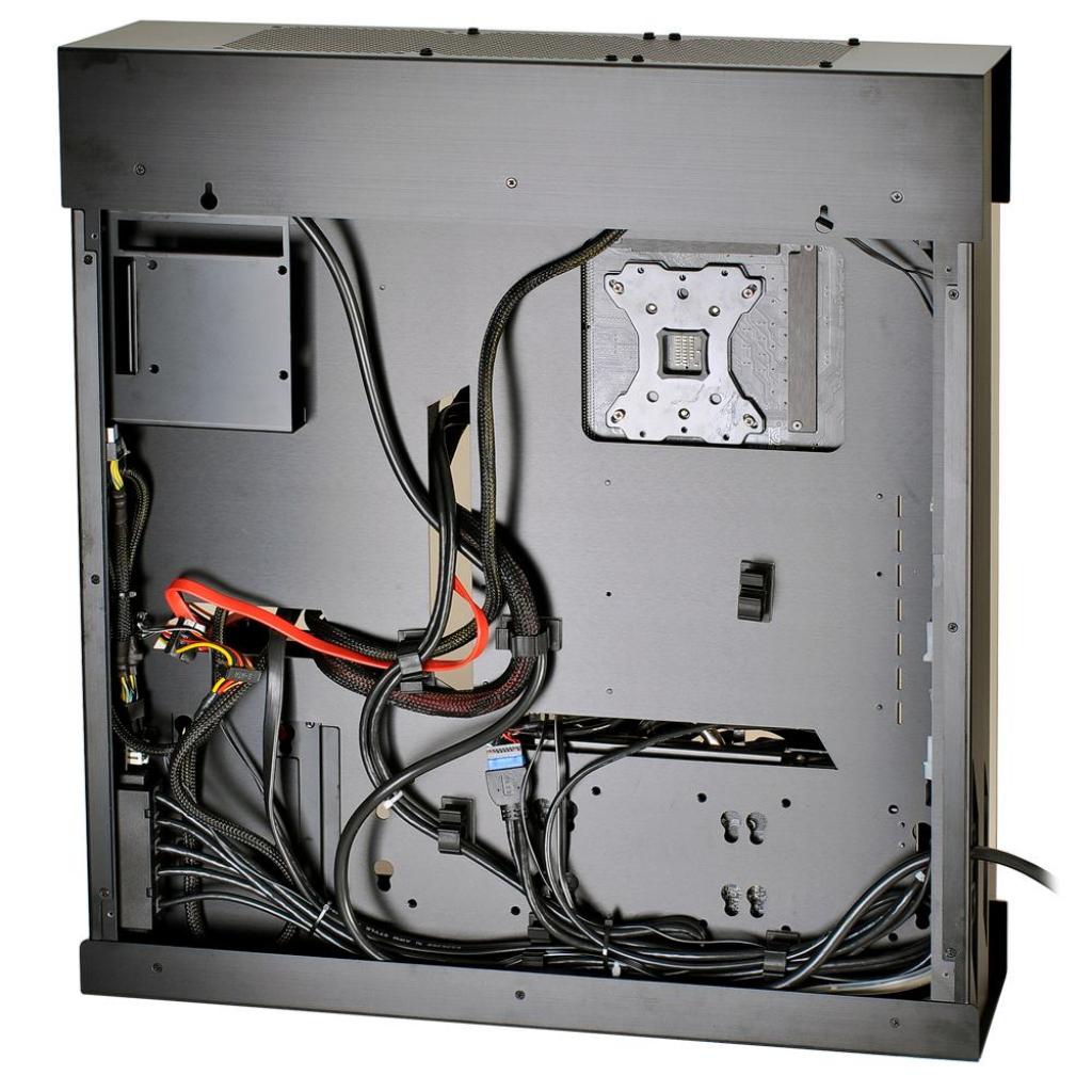 [26/09/2014] Lian Li PC-07S ATX (2)