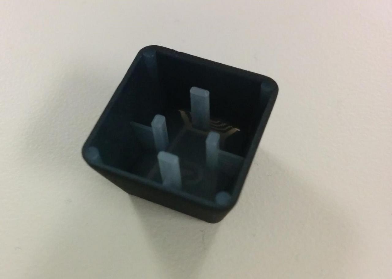 [16/09/2014] Logitech mit RGB-Tastaturen? Keycap-Unterseite