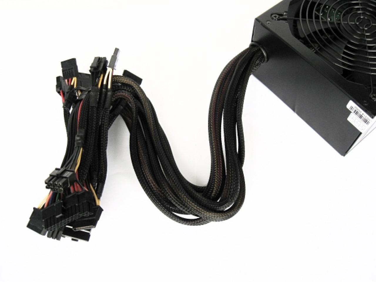[23/09/2014] MS-Tech Value Edition 950W: PCGHX-Test an der Chroma (9)
