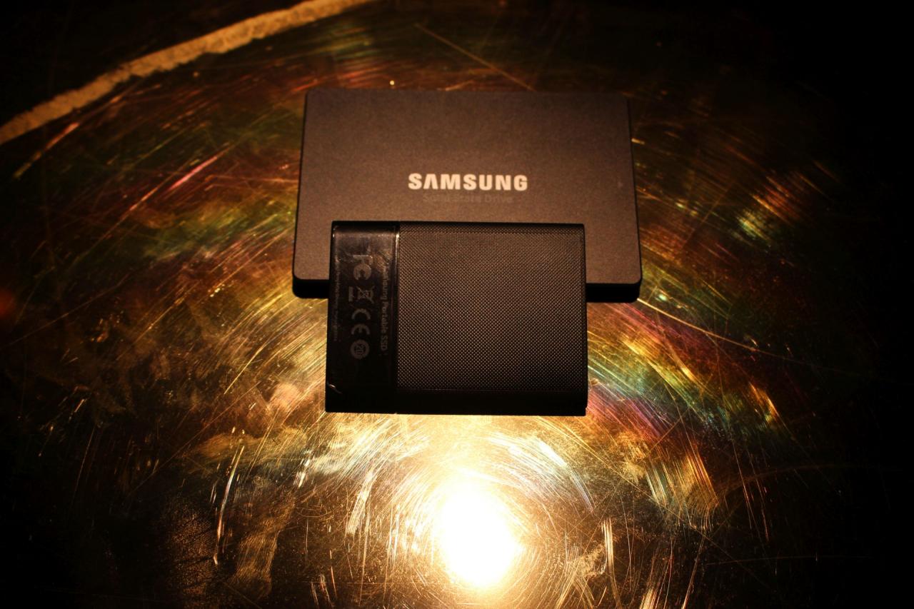 [05/09/2014] Samsung teasert externe SSD mit 450 MByte/s an (2)
