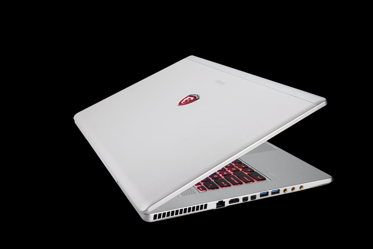 [07/10/2014] MSI GS70 Silber mit GTX 970M (9)