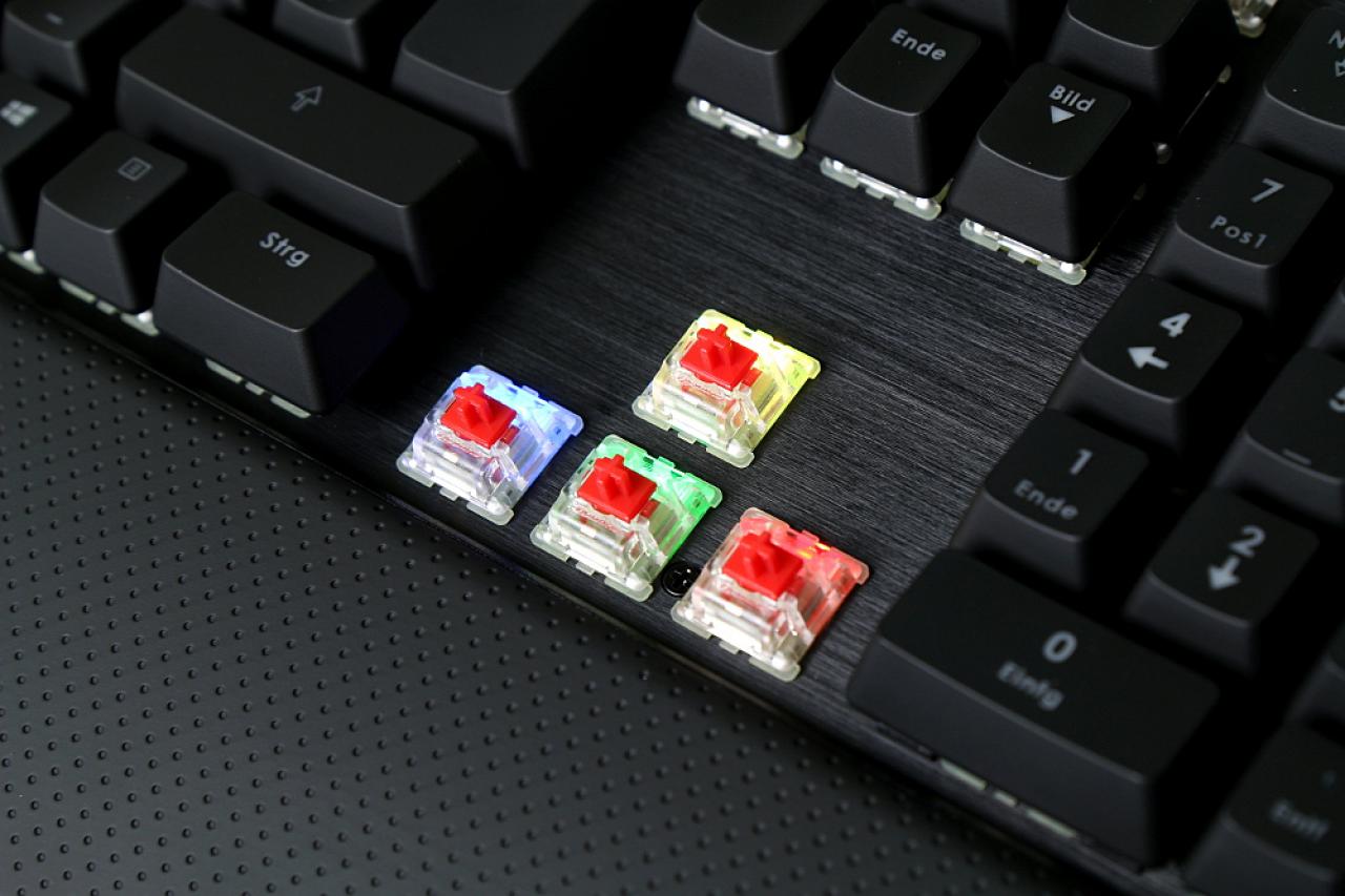 [10/10/2014] Update vom 11.10.2014 mit Rennsimulator und K70 RGB (5)