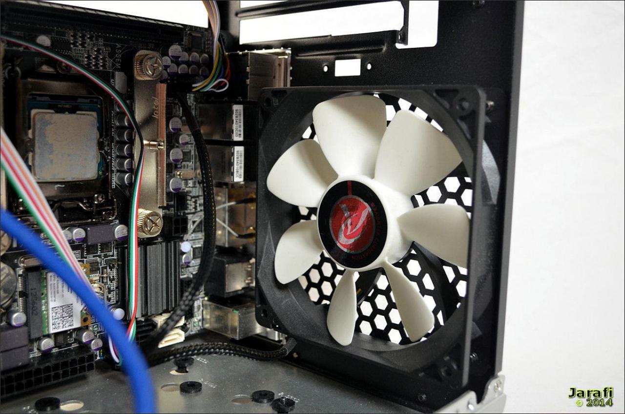[10/10/2014] Raijintek Metis (17)