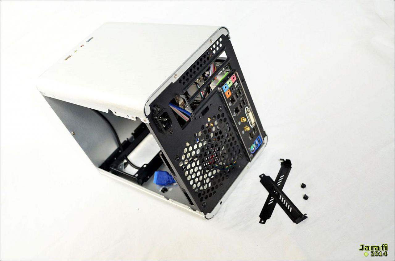 [10/10/2014] Raijintek Metis (18)