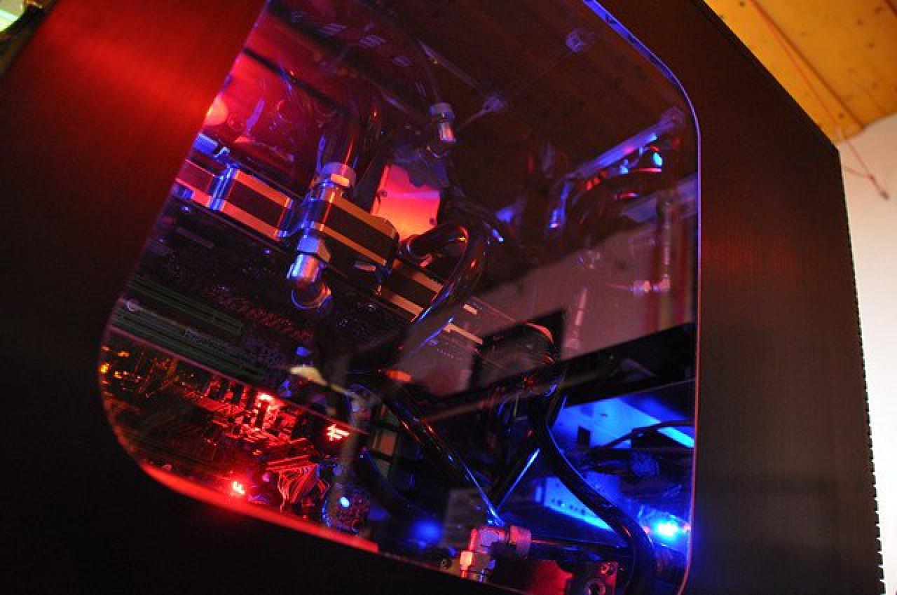 [24/10/2014] Update vom 27.10.: PCs mit Duftbaum und Eiswasser (19)