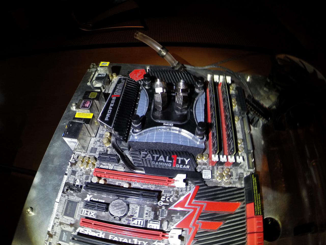[24/10/2014] Update vom 27.10.: PCs mit Duftbaum und Eiswasser (14)