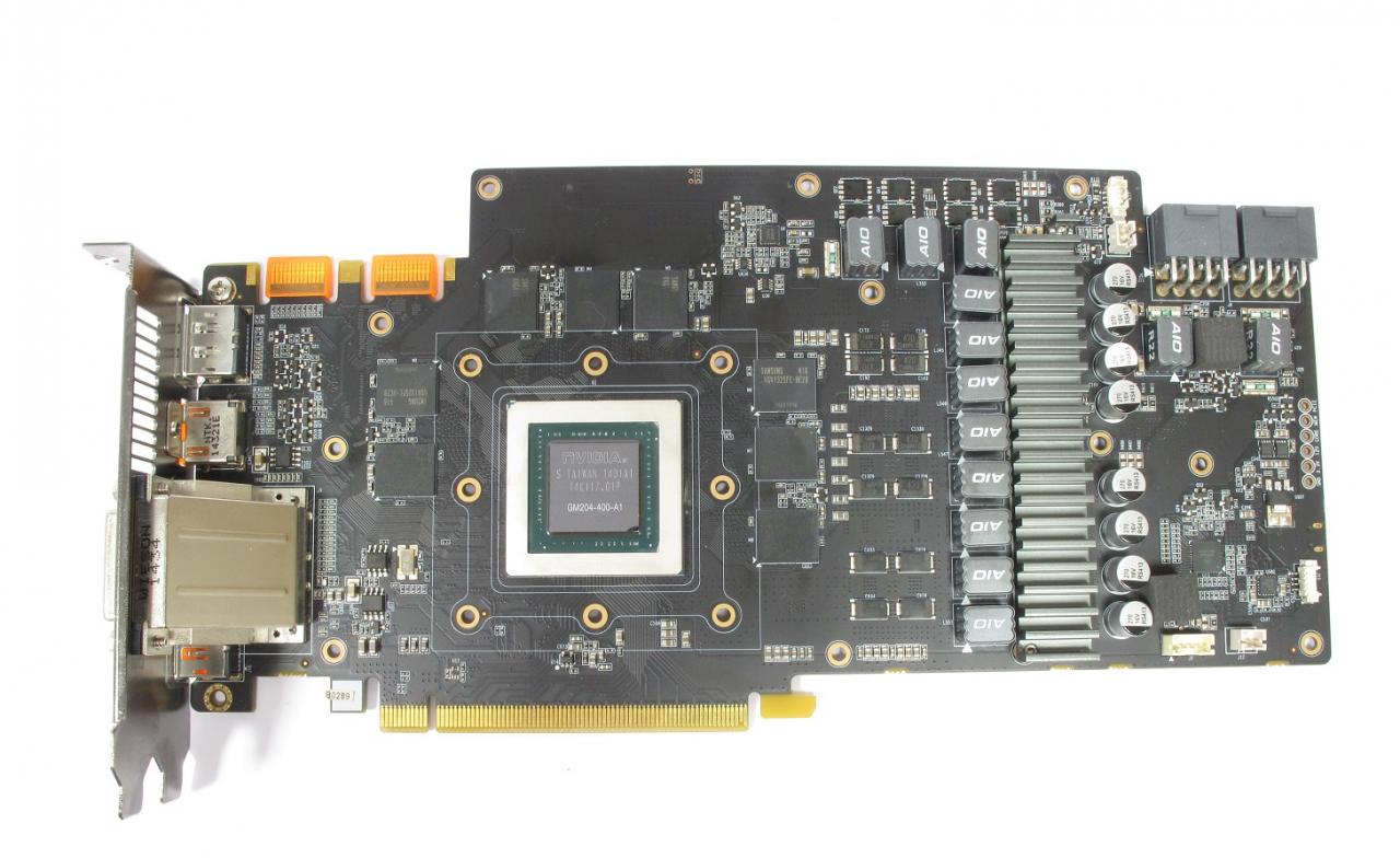 [08/10/2014] Zotac Geforce GTX 980 Amp Extreme: PCB Vorderseite