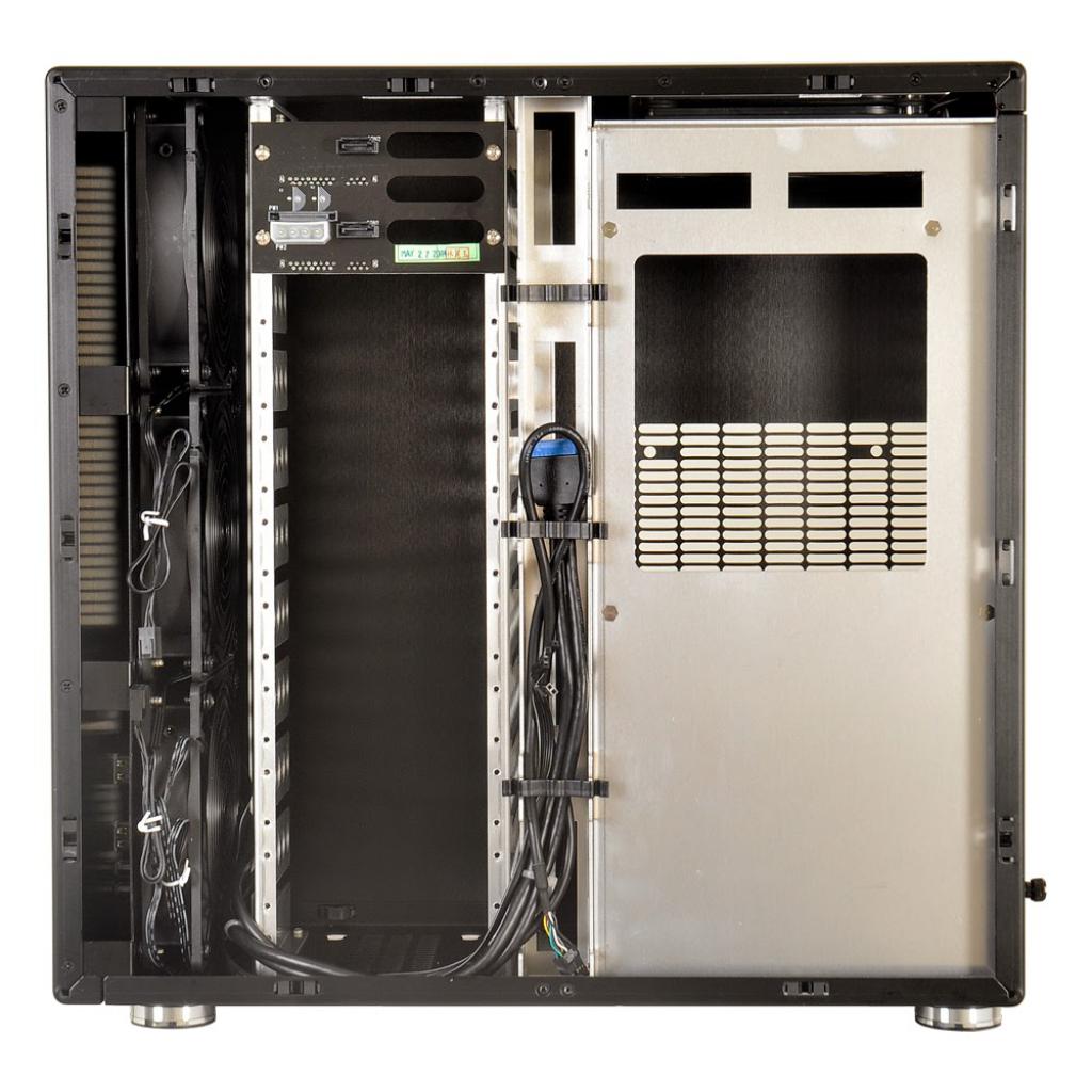 [29/10/2014] Lian Li PC-Q26: Mini-ITX-Gehäuse für den NAS-Einsatz mit 11 Datenträgern (8)