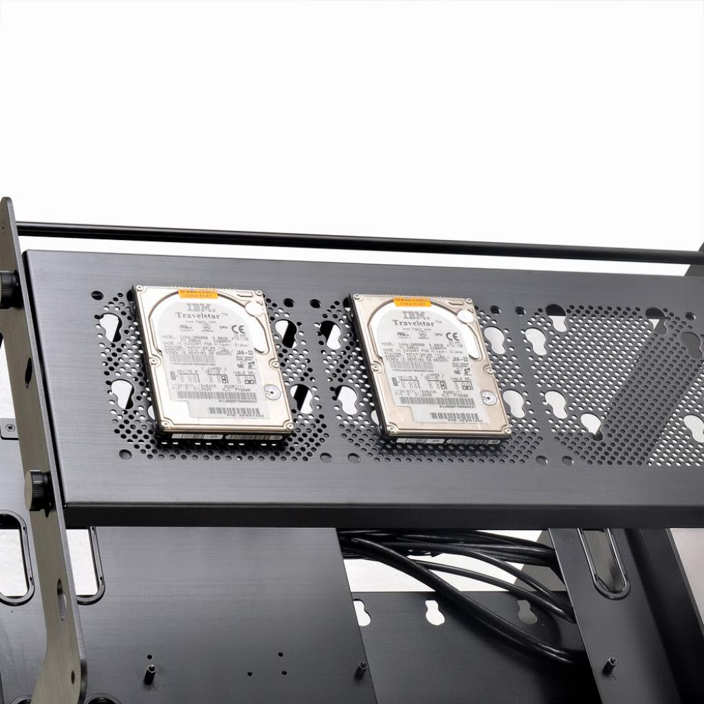 [16/10/2014] Lian Li PC-T80: Modularer Benchtable zum hohen Preis (7)