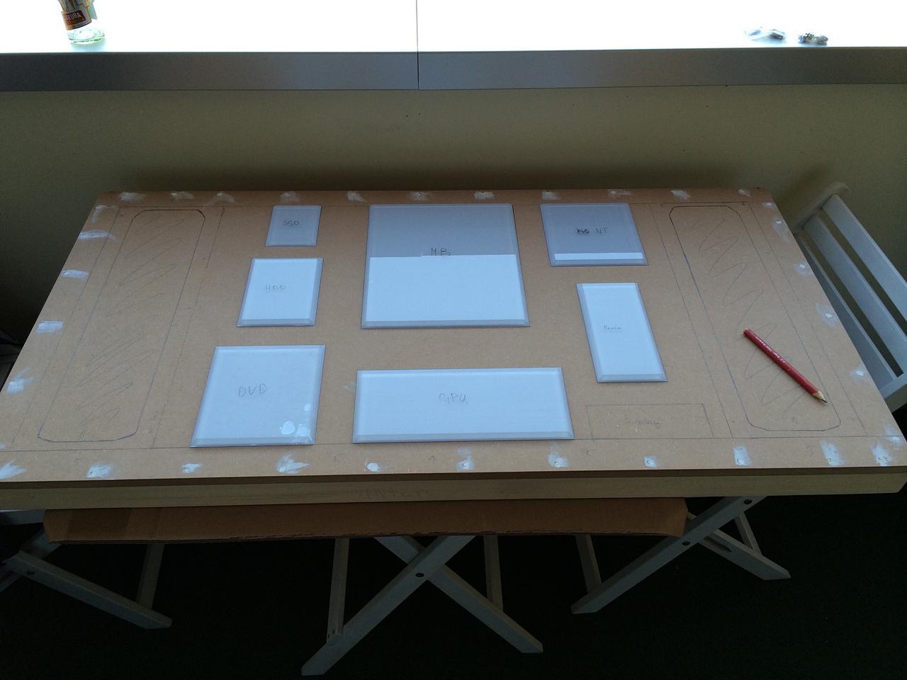 [28/11/2014] Ein PC wird an die Wand gehängt: Projekt eines PCGHX-Mitglieds (8)