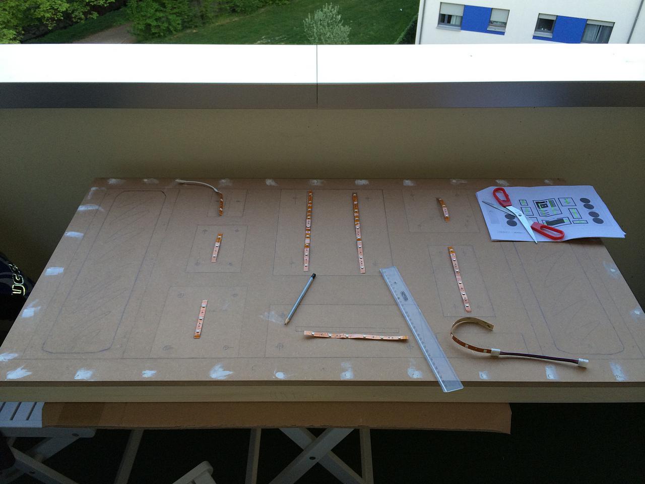 [28/11/2014] Ein PC wird an die Wand gehängt: Projekt eines PCGHX-Mitglieds (9)