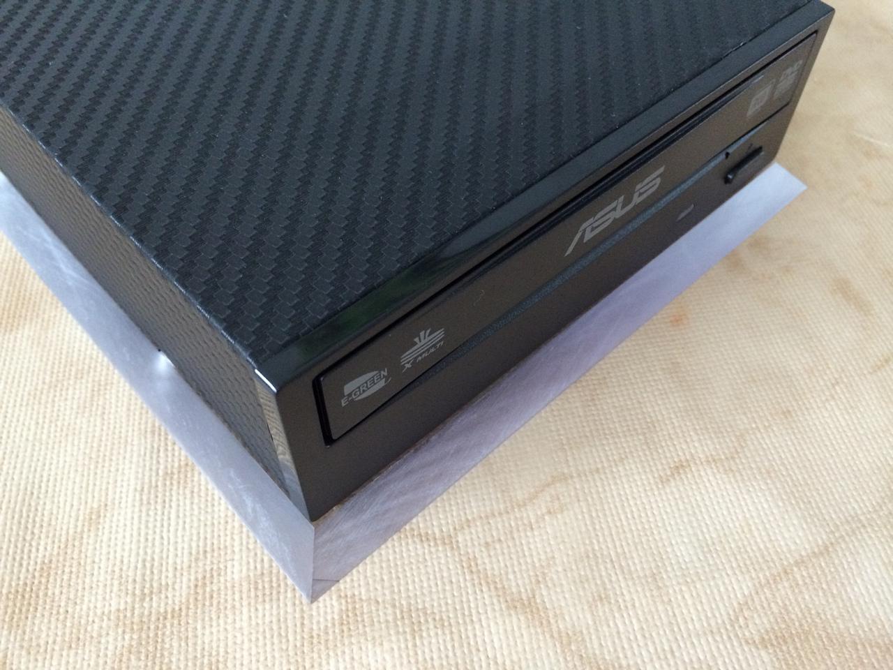 [28/11/2014] Ein PC wird an die Wand gehängt: Projekt eines PCGHX-Mitglieds (24)