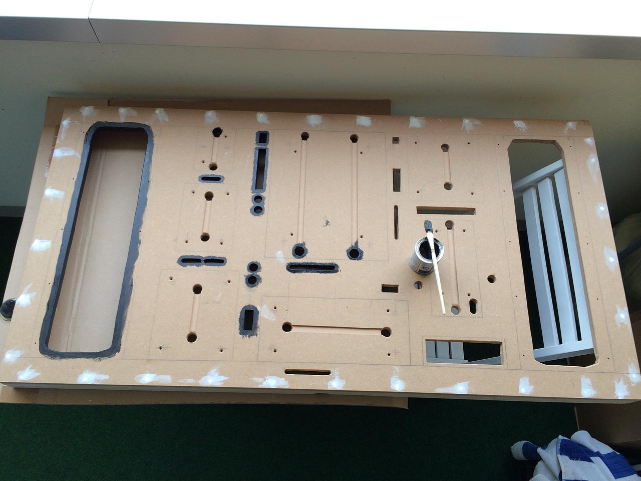 [28/11/2014] Ein PC wird an die Wand gehängt: Projekt eines PCGHX-Mitglieds (33)