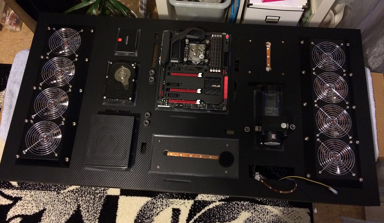 [28/11/2014] Ein PC wird an die Wand gehängt: Projekt eines PCGHX-Mitglieds (56)